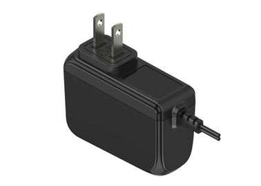 주문 까만 미국 마개 보편적인 교류 전원 접합기, 18 W 5V - 15의 볼트 AC 접합기 online manufacture