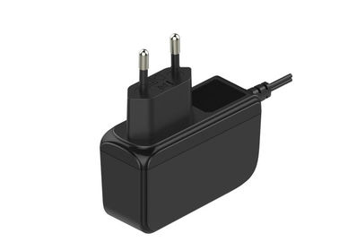 주문 15W 12V 1.25A DC AC 셋톱박스를 위한 까만/백색 보편적인 힘 접합기 online manufacture