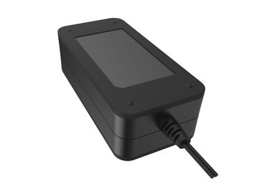 주문 12V 5A 보편적인 여행 접합기 탁상용 다 국가 여행 접합기 60W 5000ma online manufacture