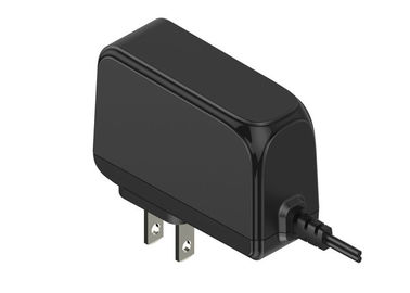 좋은 가격 까만/백색 AC 직류 전원 접합기 2 견인삭 12V 2A 미국 마개 엇바꾸기 전력 공급 온라인으로