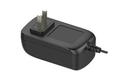 좋은 가격 CN 마개 2 Pin를 가진 3A 36W 검정 벽 산 12v 벽 접합기 3000ma 온라인으로