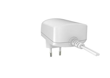 좋은 가격 EU 마개 2pin 2000ma에 보편 백색 12V 2A 24w AC 접합기 온라인으로