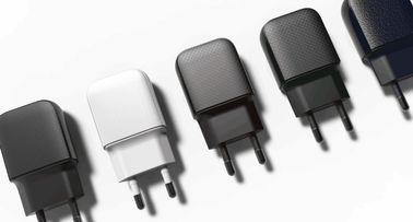 좋은 가격 5V 1A/2.1A/2.4A는 이중 유니버설 USB AC 접합기 빠른 위탁을 골라냅니다 온라인으로
