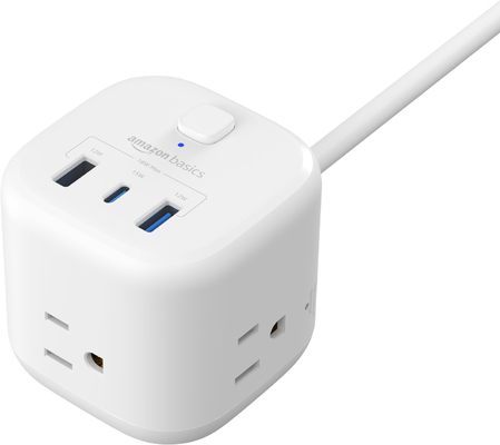 3개의 USB 포트 USB C 5V3A 15W 최대, USB A1/A2 5V2.4A 12W 최대